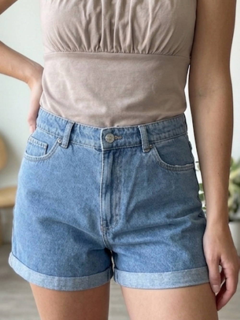 Refuge Denim High Rise Cuffed Mom Shorts Medium Wash 9
